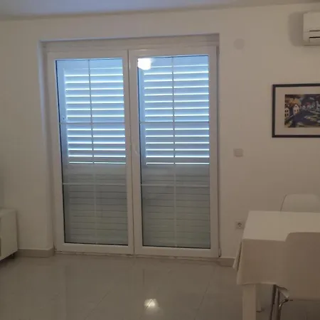 Irena * Vodice