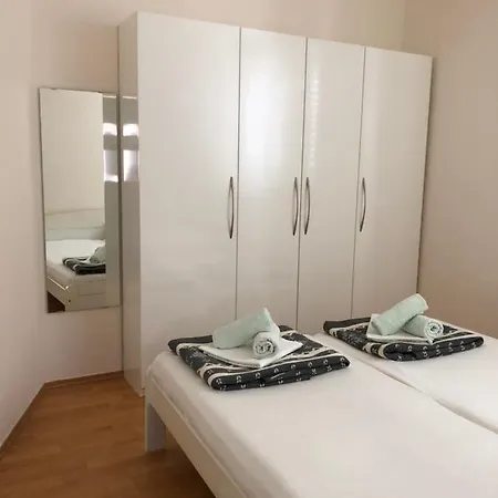 Irena Appartamento Vodice